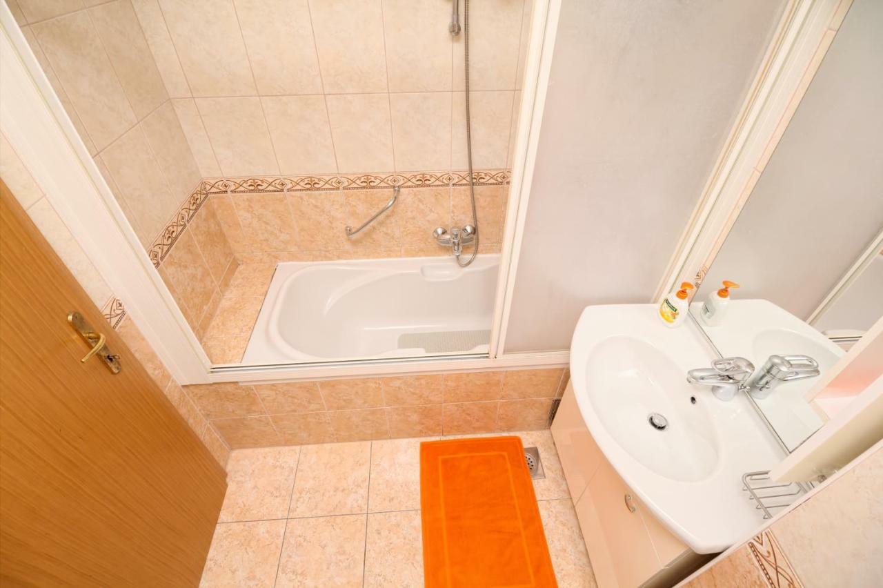 Apartman Laura Galileo Blizu Centra I Plaze Makarska Buitenkant foto